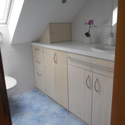Badezimmereinbauschraenkefichtemassivweisslasiert 8
