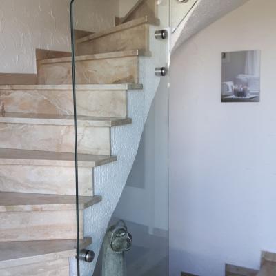 Glasgelaender 1