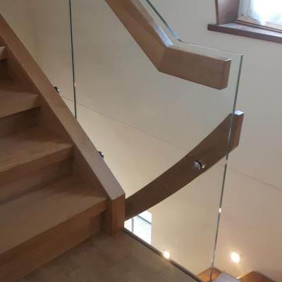 Treppeeichemitganzglasgelaender 9