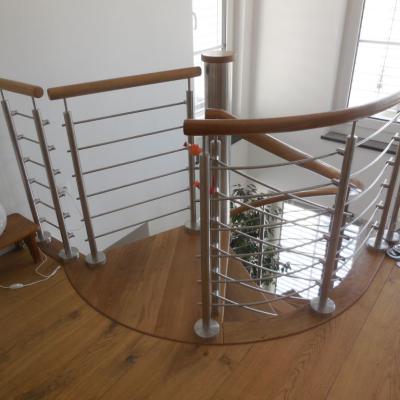 Wendeltreppeinedelstahlmitstufenineiche 5