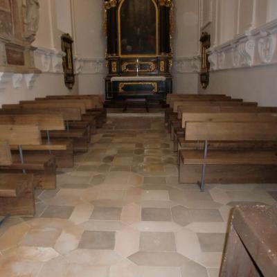 Kirchenbaenkeeichemassivgeraeuchert 2